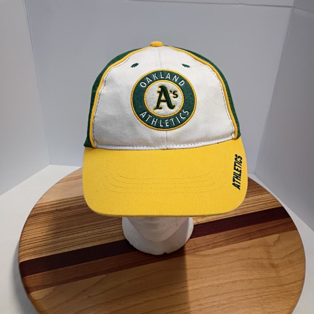 Oakland Athletics A's Chevy Snap Back Baseball Hat BD&A White Yellow Green VTG